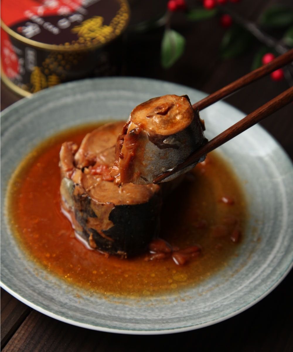 S-004 鯖缶 唐辛子入り 648円(税抜)